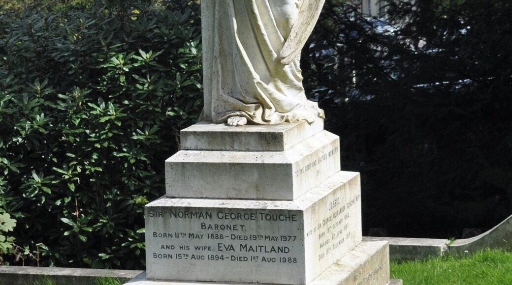Holy Trinity Church, Westcott, Surrey