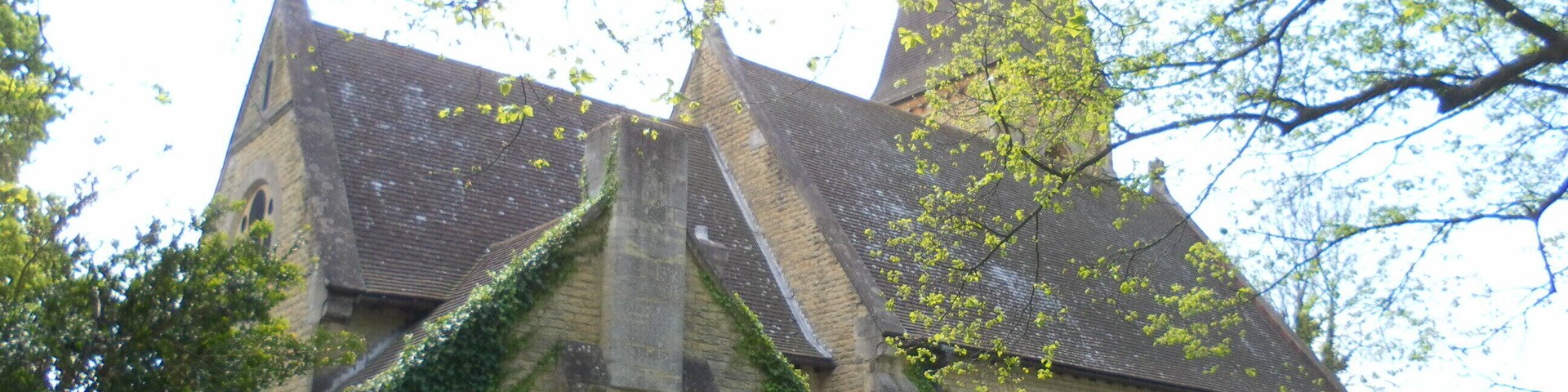 On a sunny 15th May 2012, I spent the whole day walking around Crawley and the environs of Gatwick Airport. My route was as follows: Three Bridges > Northgate > Manor Royal > Lowfield Heath > Charlwood (all the way round the edge of Gatwick Airport!) > Povey Cross > Horley. According to Google Maps, this is about 10 miles! I've seen this Grade II*-listed church described as "the finest small Victorian church in Sussex", although it was actually in Surrey for its first 107 years (1867-1974)! William Burges, an important ecclesiastical architect whose other works included the Grade I-listed church of the same dedication in Brighton, was responsible. I believe it was originally a chapel of ease to St Nicholas' Church at Charlwood (an ancient church which he restored around the same time). It now has great importance as the only surviving original building in Lowfield Heath. The Diocese of Chichester made it redundant in 2004 and sold it to Seventh-day Adventists from Hackbridge, south London, in 2008. They instigated a church plant, and the church is now very busy with worshippers belonging to the "Horley-Gatwick Seventh-day Adventist Church". Here's their homepage... horleygatwick.adventistchurch.org.uk/