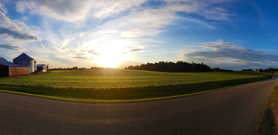 Rural landscape scene in late Spring, Ohio