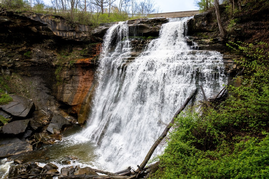 Brandywine Falls of Brandywine Creek, a tributary of the Cuyahoga River in Cuyahoga Valley National Park in Sagamore Hills Township, Ohio.