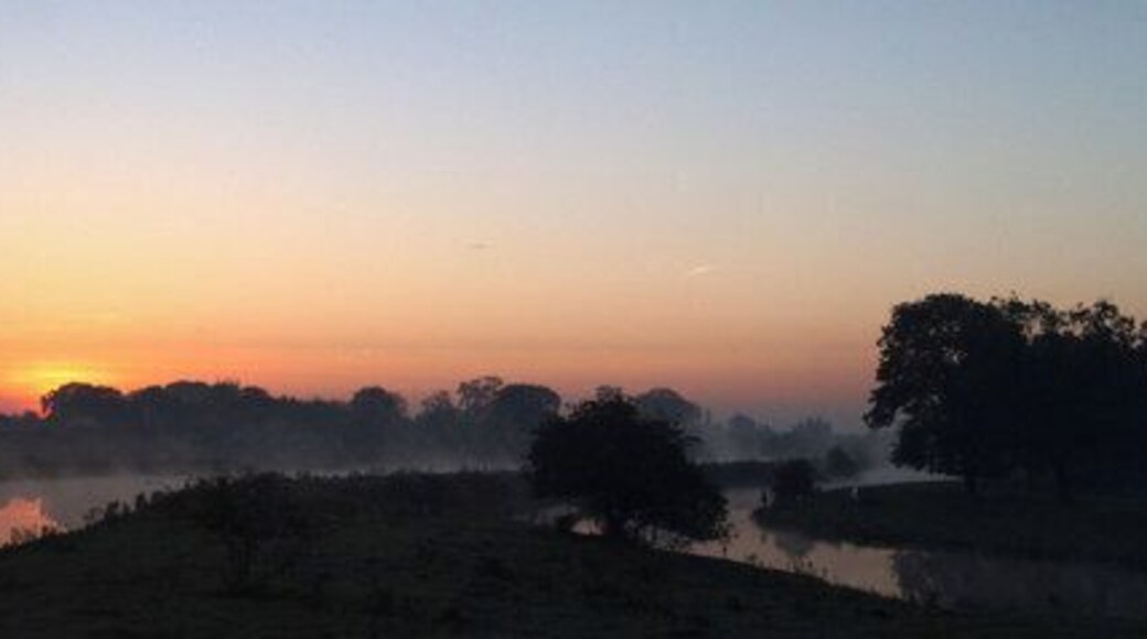 Sunrise Barnby Dun On the left the River Dun Navigation and on the right the old River Don.