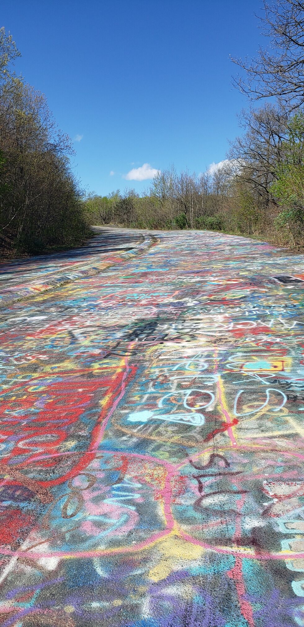 Another photo of the Graffiti Highway in the ghost town Centralia. 
This place is magical and eerie all at the same time. 

#abandonded #beautiful #adventures #urbanexploration #graffiti #centralia #silenthill