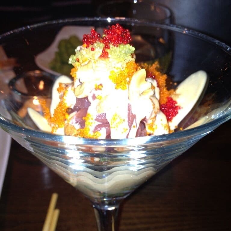 Spicy tuna sundae is to die for! Yum!!!