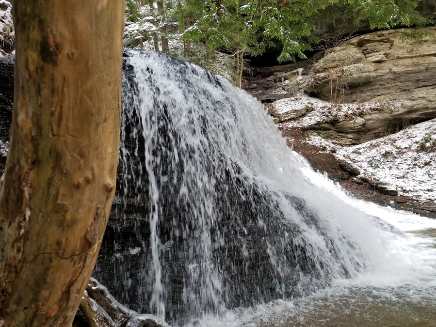 Nice short hike to the falls the trail was awesome the entire way. Lots to see.