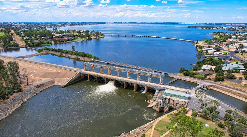 The Weir Bridge at Lake Mulwala and the Murray River