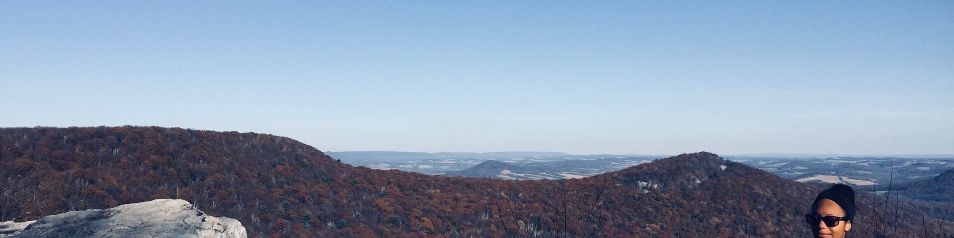 A 10 mile hike (took around 5 hours), tagged as a moderate loop trail through the Appalachians in Pennsylvania. Pulpit Rock and The Pinnacle are considered to have the best panoramic views in PA on the Appalachian trail. The fall weather was beautiful and the scenery was incredible! We recommend: taking a stop at Pulpit Rock for lunch! You’ll get the best views! Have fun! #hiking #pennsylvania
