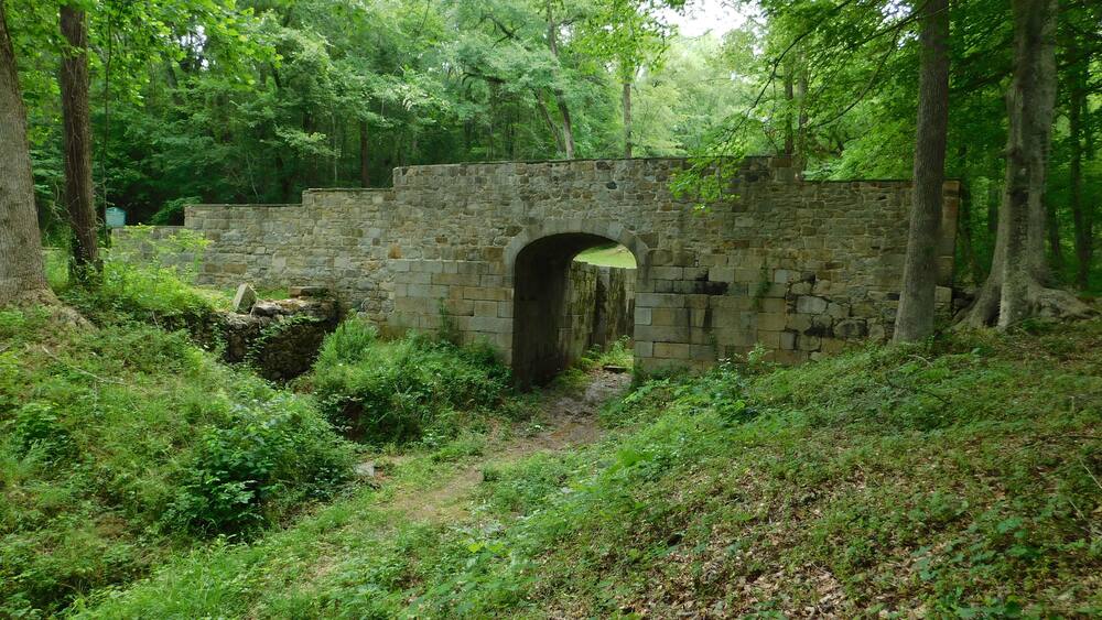 Landsford Canal built to bypass rapids on the Catawba River using slave labor between 1820 and 1825. 445 acres of land.