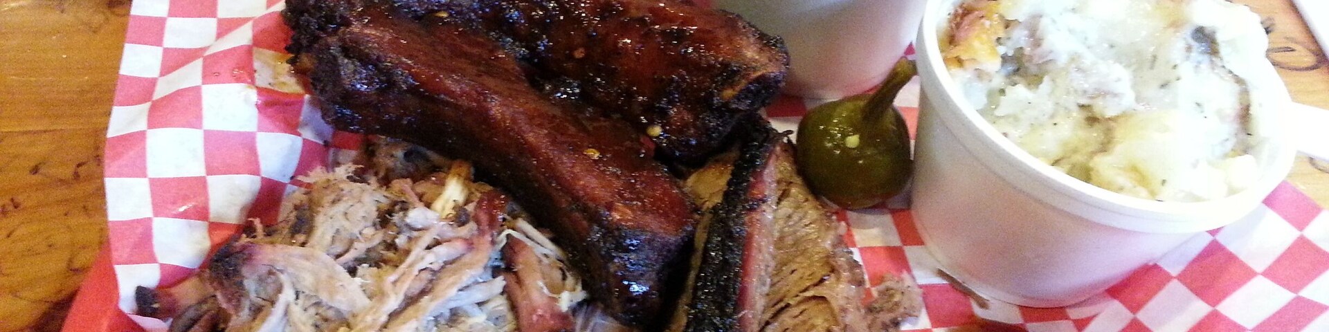 #Food
One of my passions to discover great food... The Smokin Pig is the place for incredible BBQ. Willing to drive to another state to find this gem. Great Brisket and Ribs... Finger linking good...