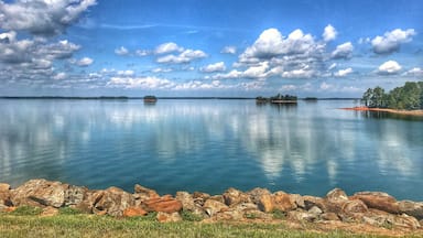 Got some exercise on Hartwell Dam and had to snap a pic of the beauty.