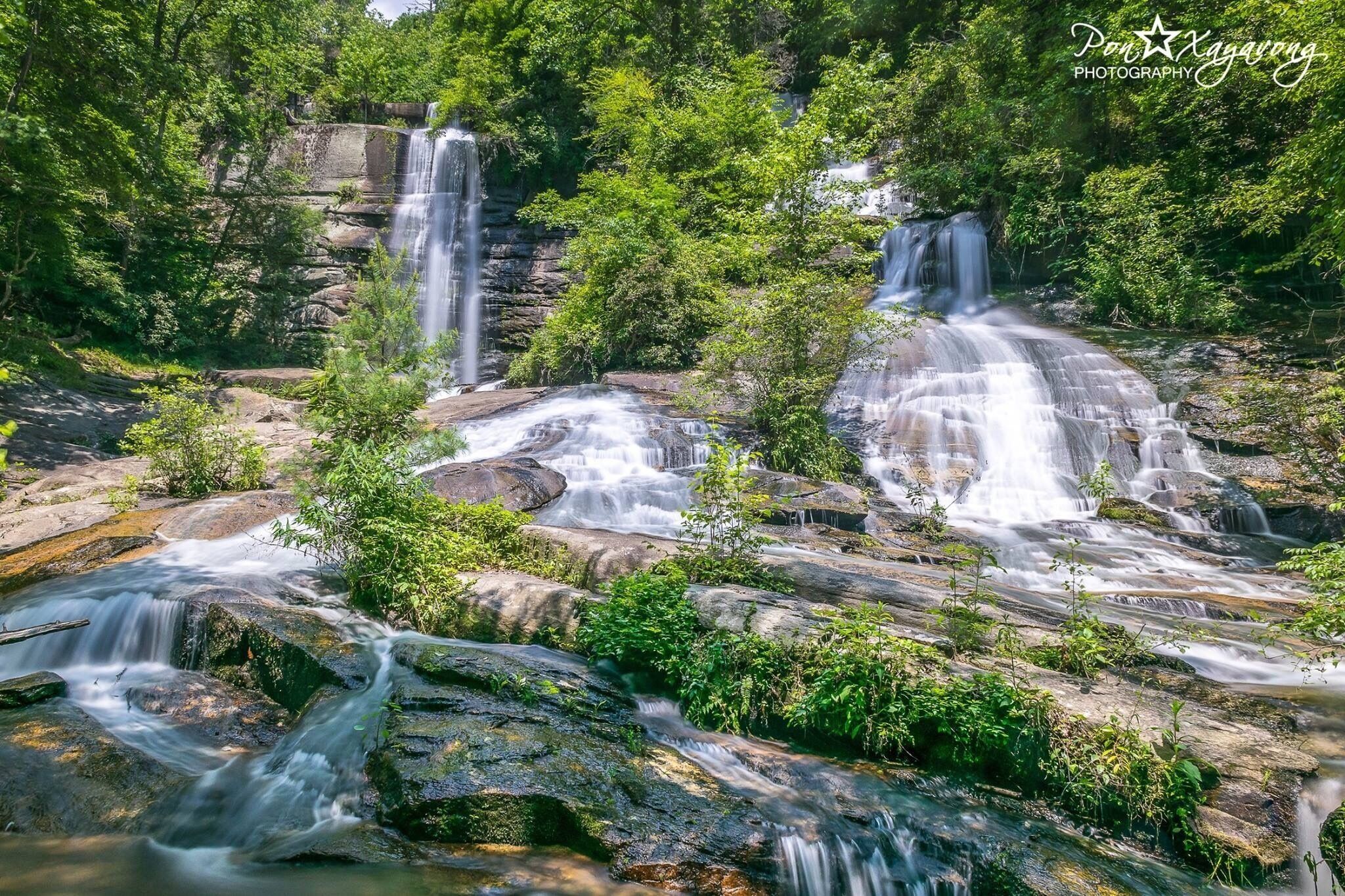 Beautiful waterfalls with swimming spot even tho it say no swimming, a lot of peoples still do it.