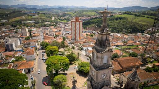 Ouro Fino city located in the interior of Minas Gerais. It is part of the Caminho da Fé, part of the mesh circuit and with several coffee plantations. Houses, trees and mild climate.