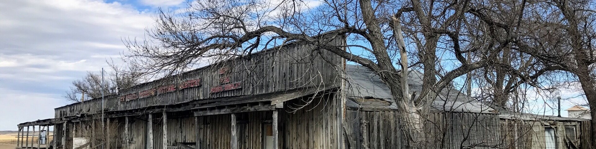 An honest to god #tumbleweed blew down the street in this ghost town. #abandoned #details