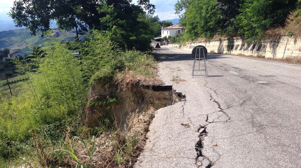 Nice roads !
http://sleland.weebly.com/blogs/a-is-for-abruzzo