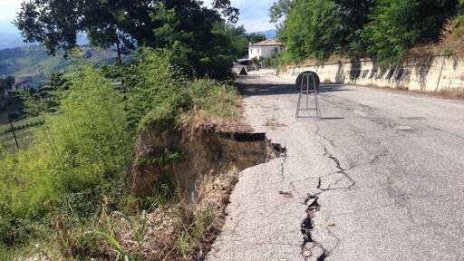 Nice roads !
http://sleland.weebly.com/blogs/a-is-for-abruzzo