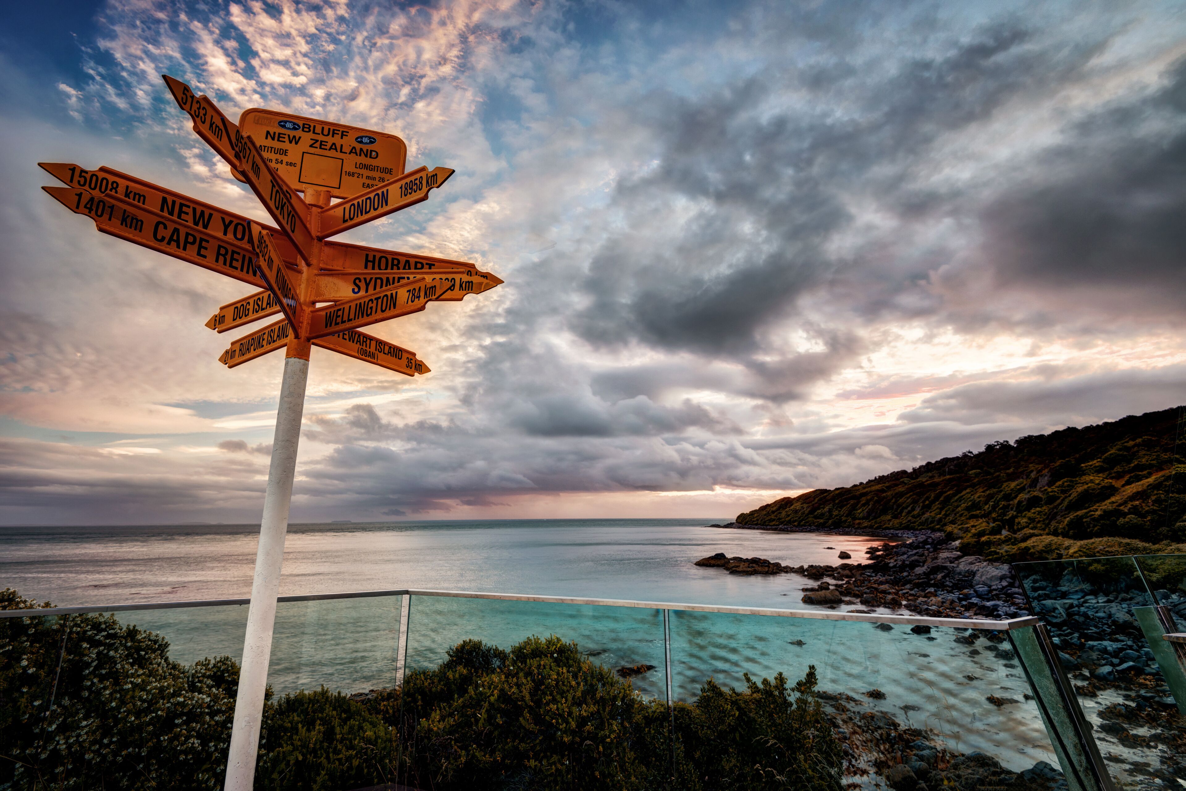 Stirling Point Bluff New Zealand