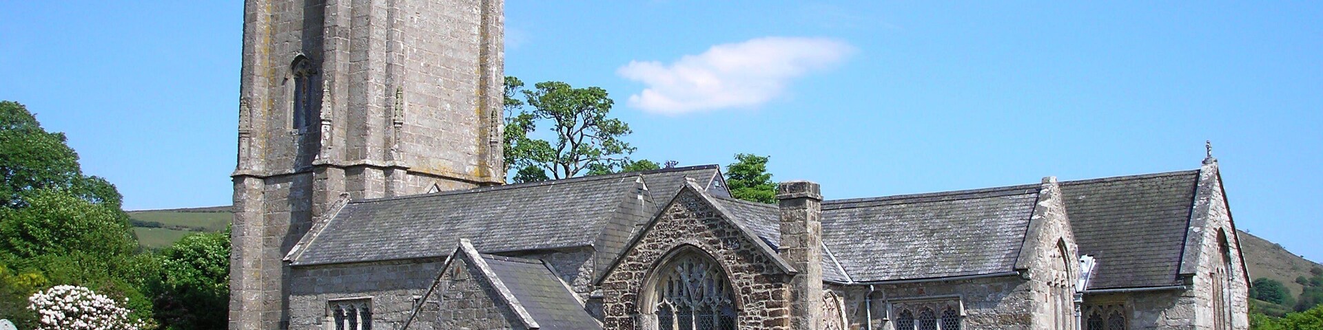 A bus ride to Widecombe and a stroll around the village on June 8th 2013. Camera: Olympus FE-120 6.0 Digital. This is a photo of listed building number 1242571.