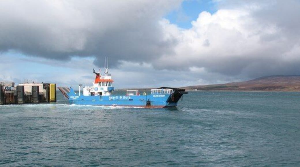 The Jura ferry, Eilean Dhiura setting out from Port Askaig.