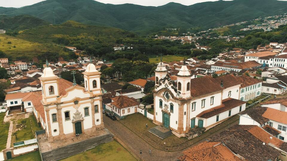 Aerial images of sister churches in the historic city of Mariana - MG
