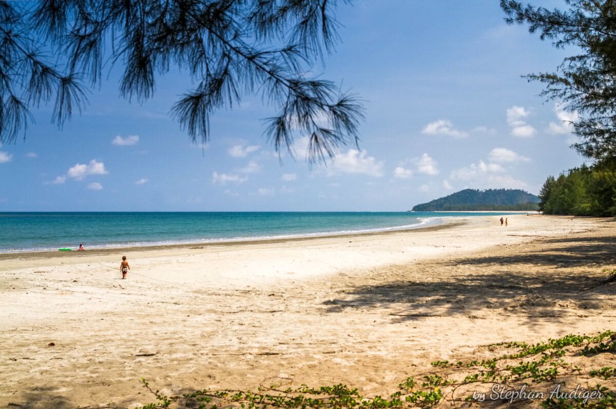 In case you're looking for a Robinson Crusoe-type of vacation, then Koh Phra Thong should be your next destination. Located on the southwest coast of Thailand, right off the coast of the Phang Nga Province to which it belongs, this island is barely developed and hosts only a few accommodation choices, most of them very affordable. The west coast of the island is home to a 15-km-long pristine beach, while the hinterland offers a savanna-style environment unique in Thailand. #LifeAtExpedia