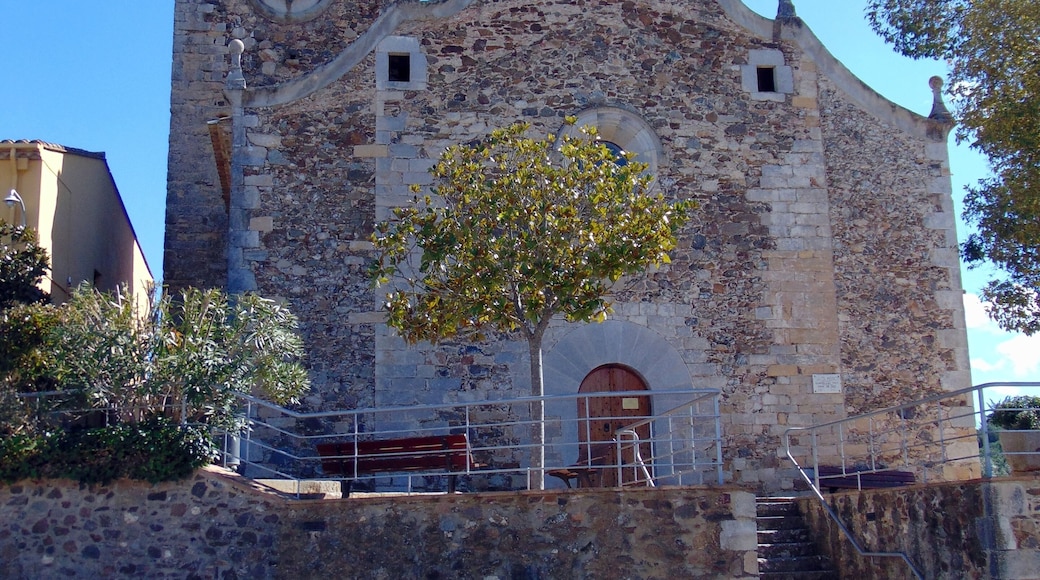 Església parroquial de Sant Cristòfol (Llambilles) This is a photo of a building indexed in the Catalan heritage register as Bé Cultural d'Interès Local (BCIL) under the reference IPA-30464.