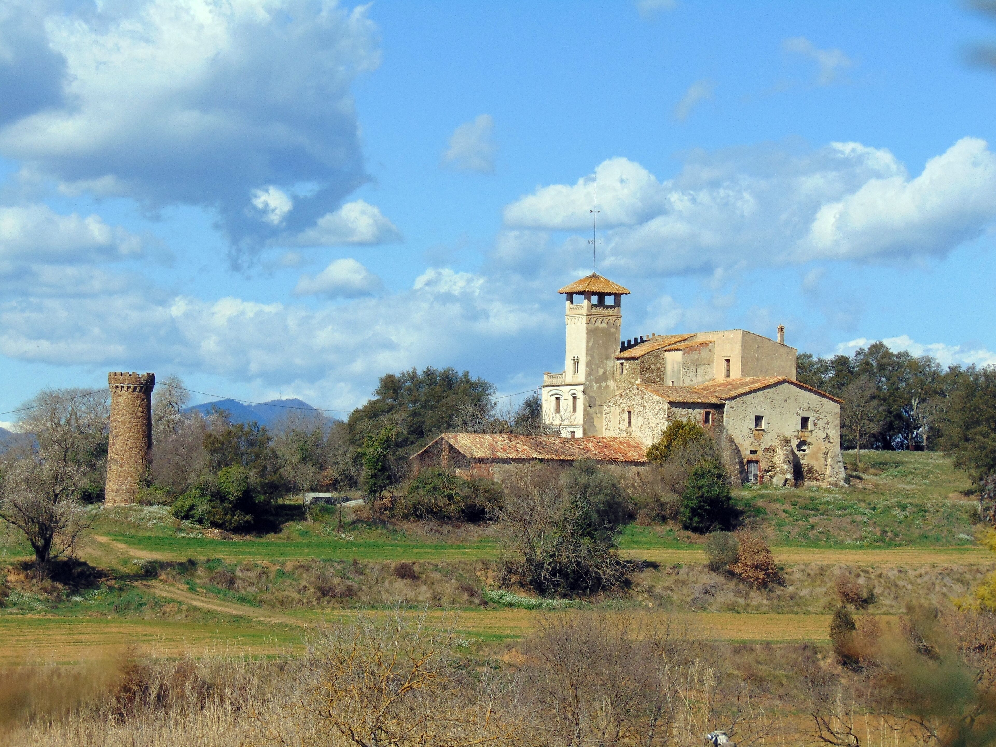La Torre (Llambilles) This is a photo of a building indexed in the Catalan heritage register as Bé Cultural d'Interès Local (BCIL) under the reference IPA-30459.