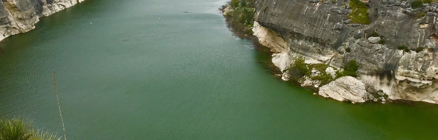 The trail to Panther Cave