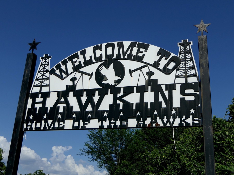 Schild "Willkommen in Hawkins", USA, Texas