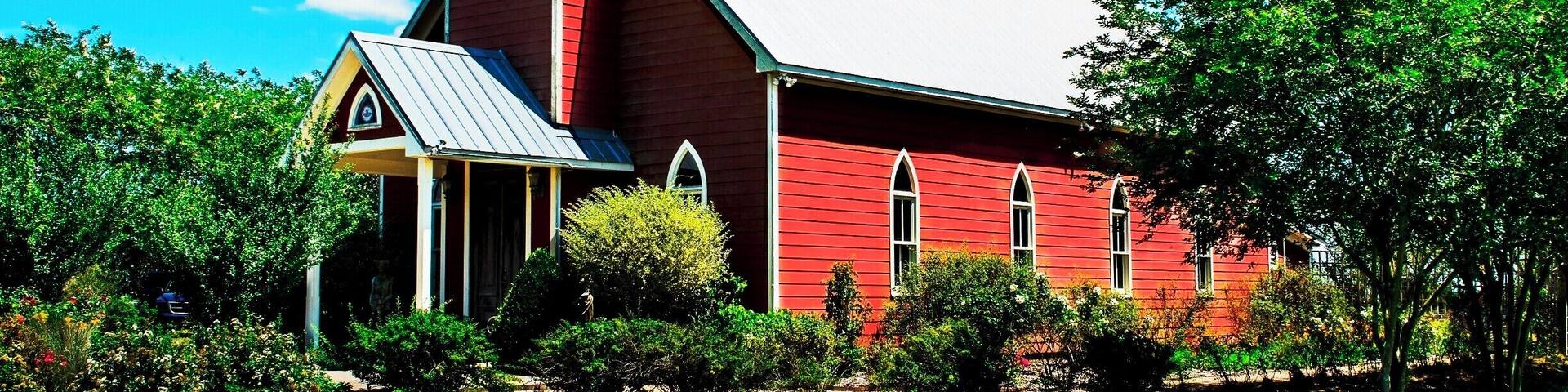 Had a walk around here was a nice place to take photos. The day turned it on for us as well #red