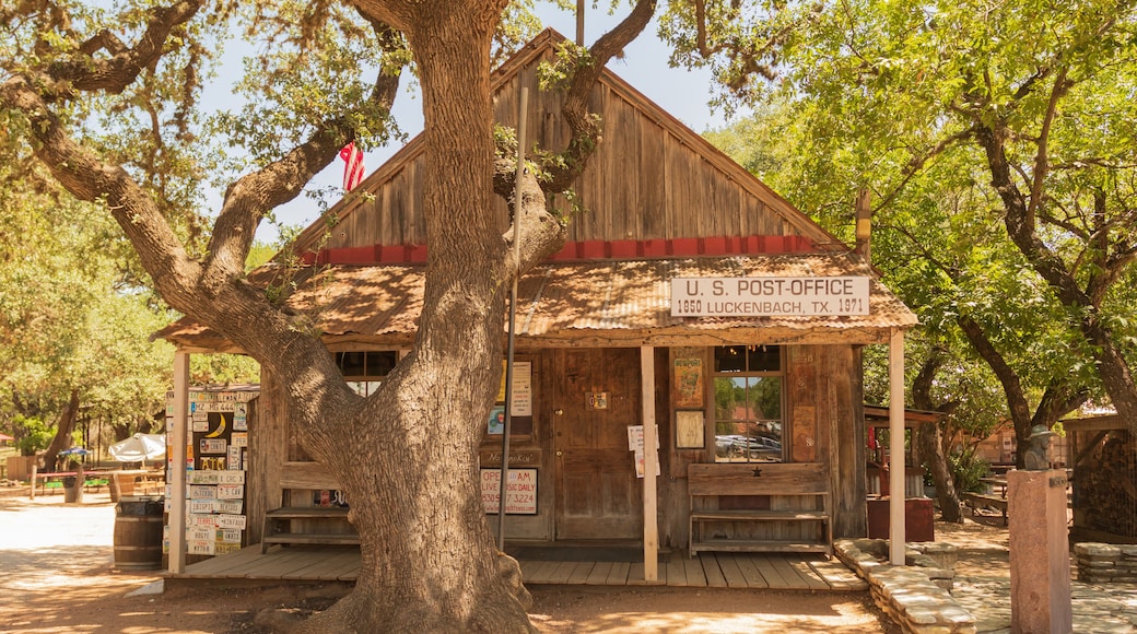 Luckenbach