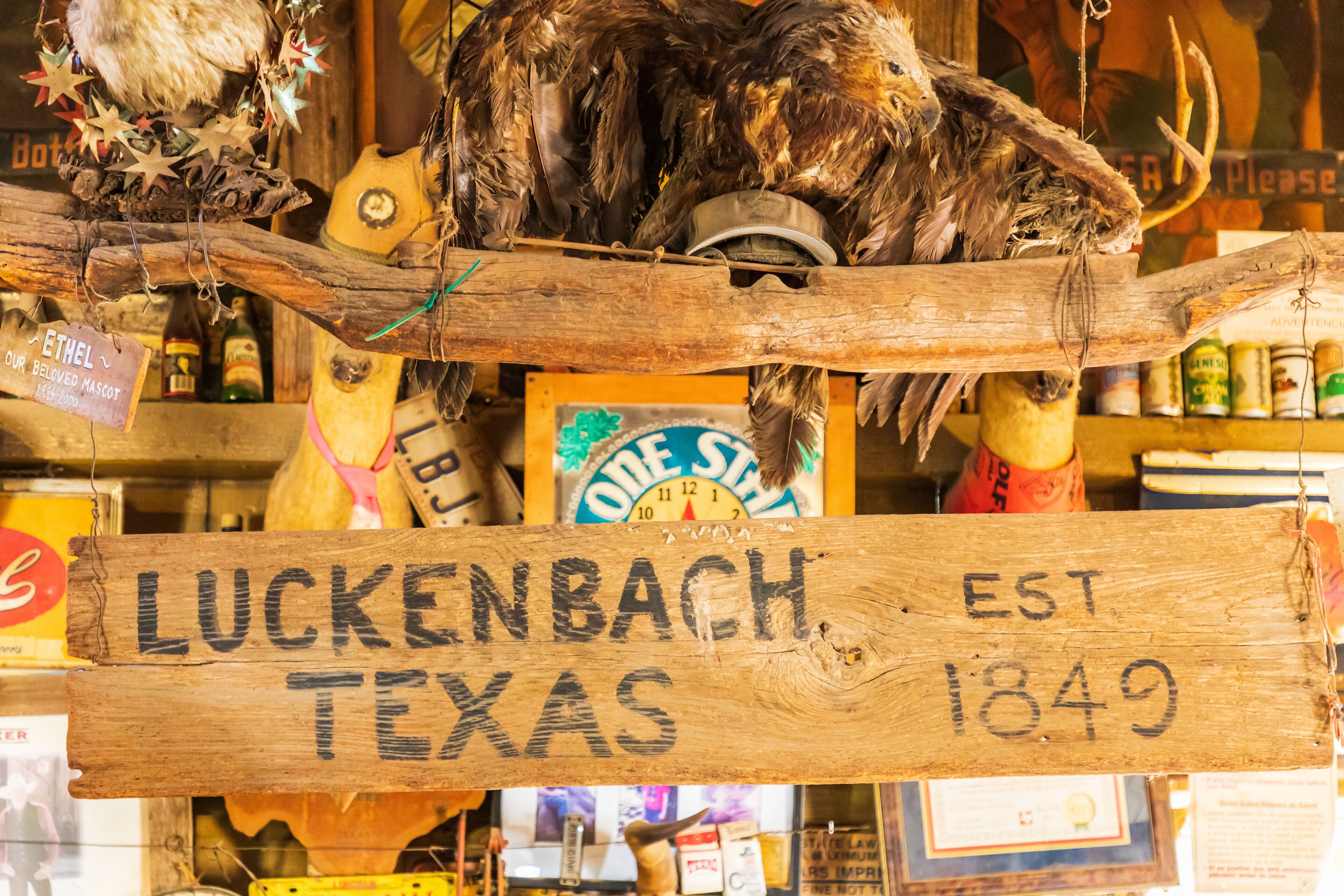 Luckenbach