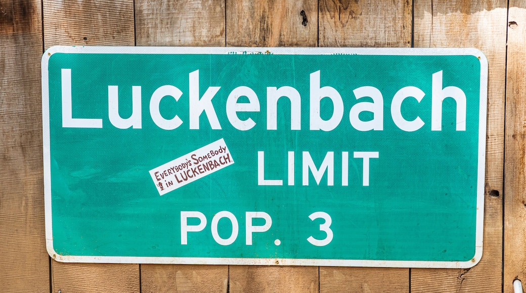 Luckenbach