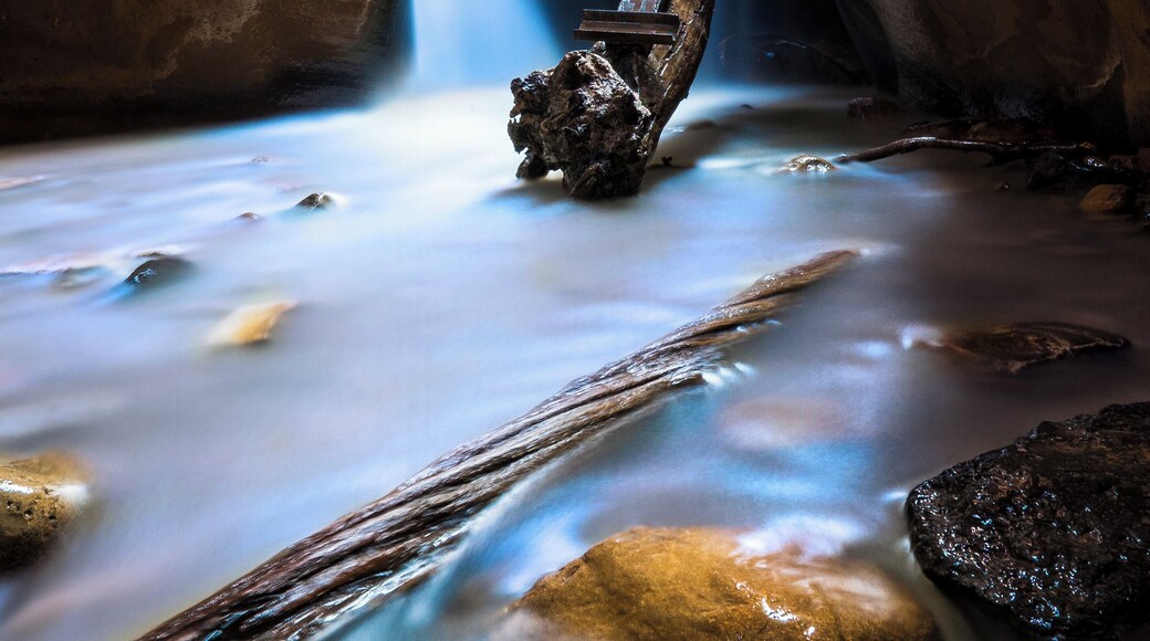 About one hour north of Zion National Park, Kanarraville offers a small slot canyon accompanied by tree ladders & rope climbs leading to dramatic water cascades. #ADVENTURE