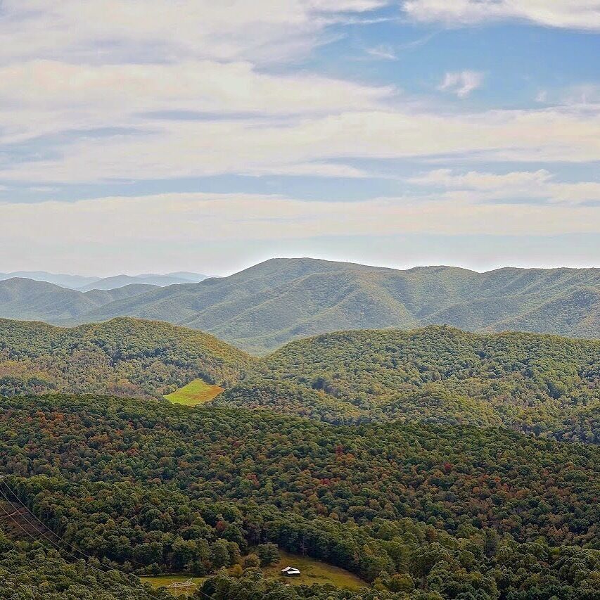 On the Appalachian Trail between Dragon's Tooth and McAfee Knob in early October
