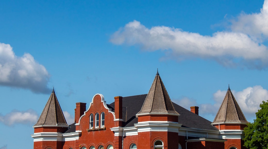 Old courthouse in Independence, VA