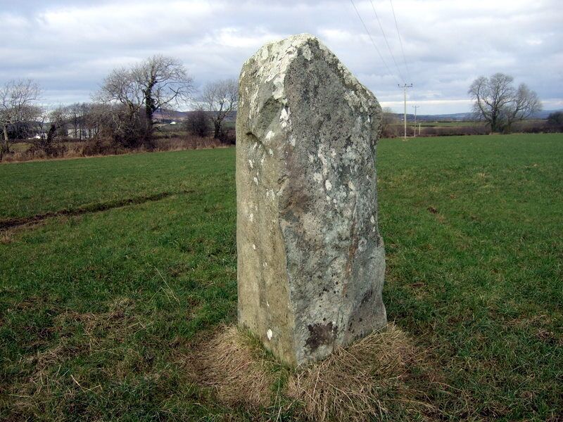 Capel Nebo standing stone The stone stands on in a field roughly halfway between the chapel and the village of Efailwen. It is thick and solid with four uneven faces. Height approx two and a half metres.