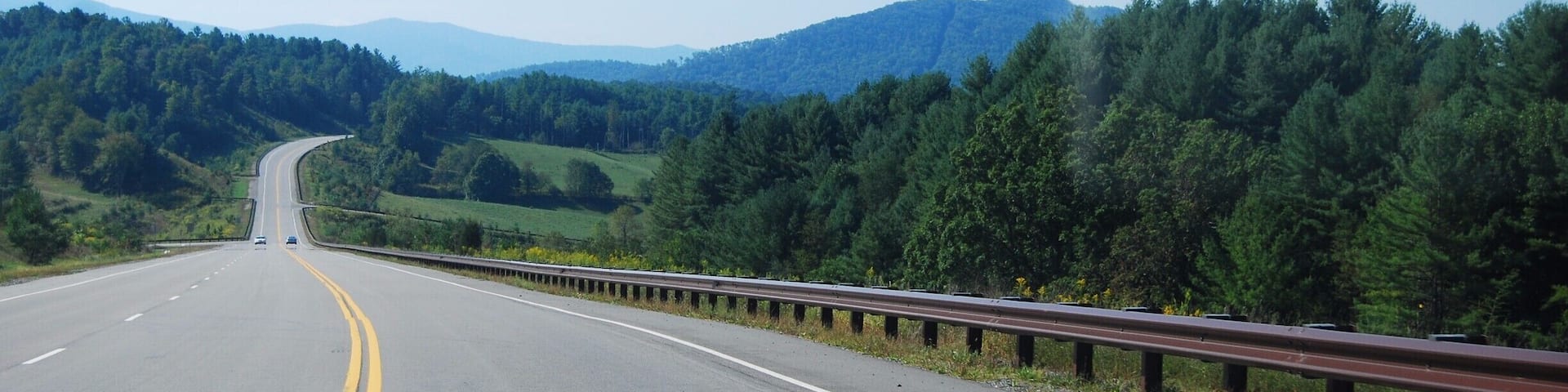 Driving on the #Blue Ridge Parkway is great. It is a longer route because it weaves through the mountains but the views are incredible with tons of places to stop and hike!