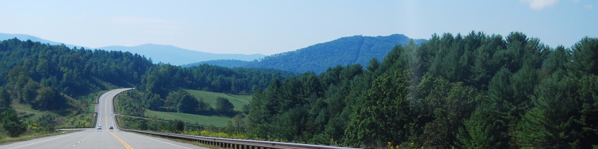 Driving on the #Blue Ridge Parkway is great. It is a longer route because it weaves through the mountains but the views are incredible with tons of places to stop and hike!