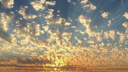 A #beach sunset from where I live on Fox Island. #GoldenHour #TakeAHike