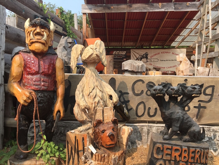 Little known fact: You'll find a lot of chainsaw artists in Washington state. From my perspective, they all do generally the same thing, but if you go through Allyn Washington, you definitely have to stop at Bear in a Box. There's some pretty amazing stuff!