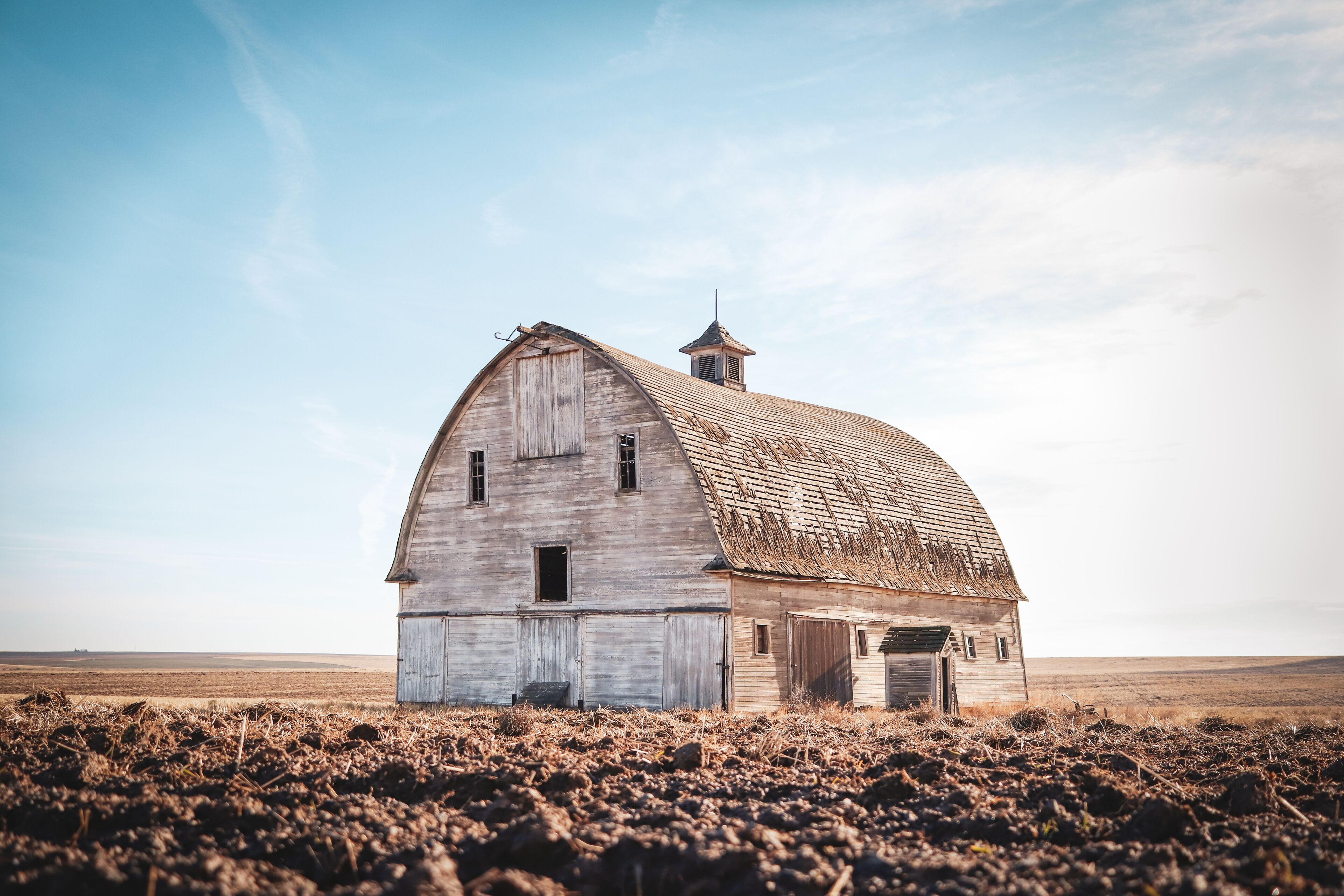 An old barn on Snowden Road in Adam's Co. Not abondanded, there is a no trespassing sign🚫 I took this while on the road😊