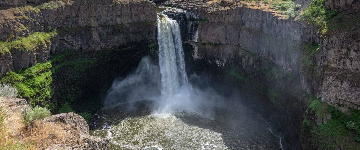 Beautiful place out in the desert