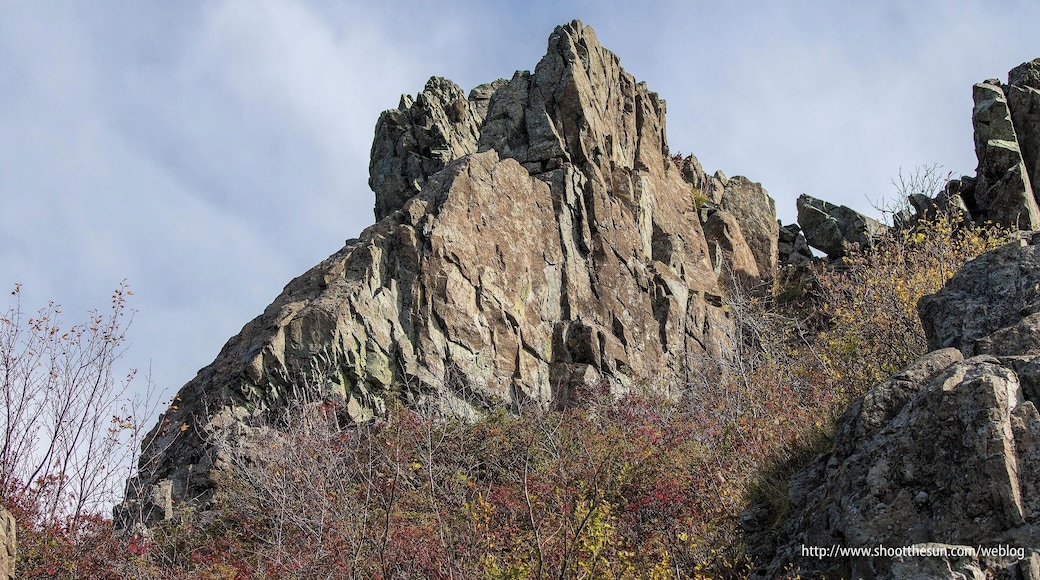 Detail of Pyramid Rock on the trail to Silver Star Mountain.