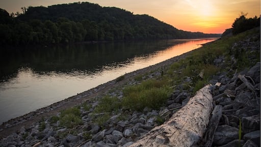 Kanawha River sunset at Eleanor, WV