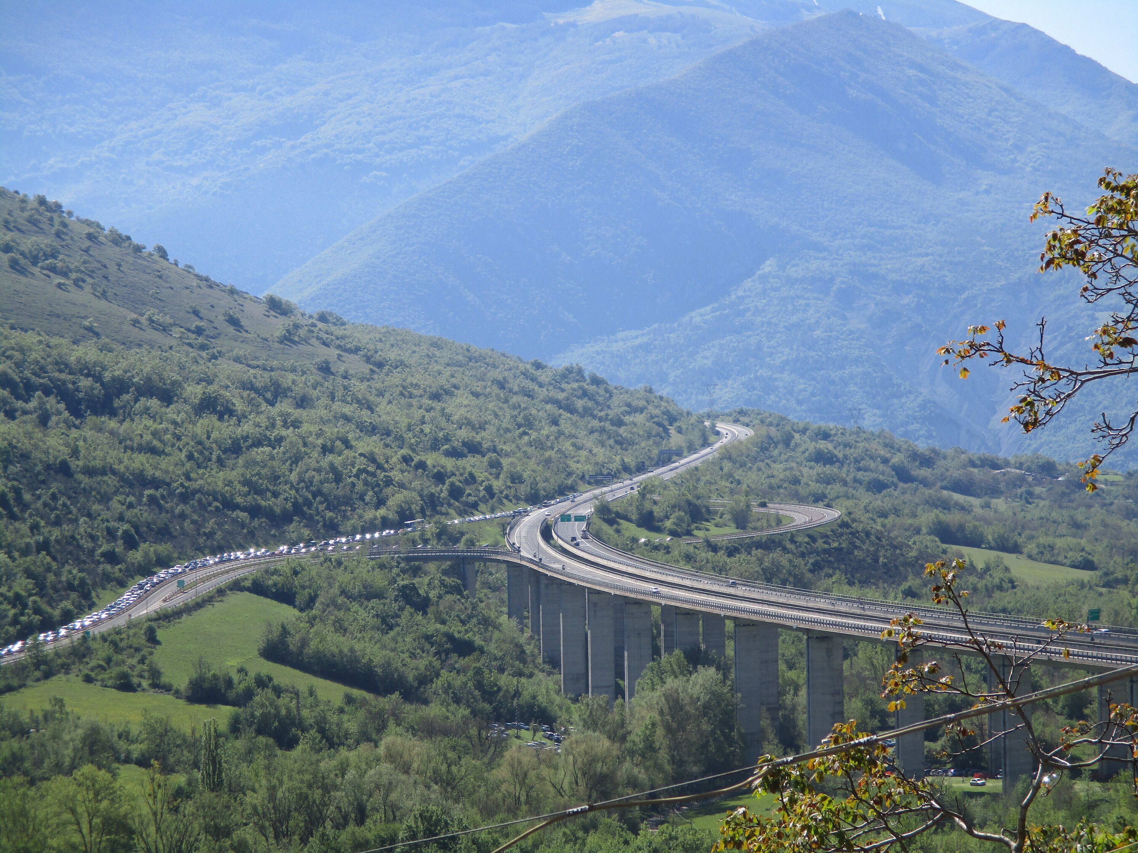 Autostrada A25 all'altezza del casello di Cocullo