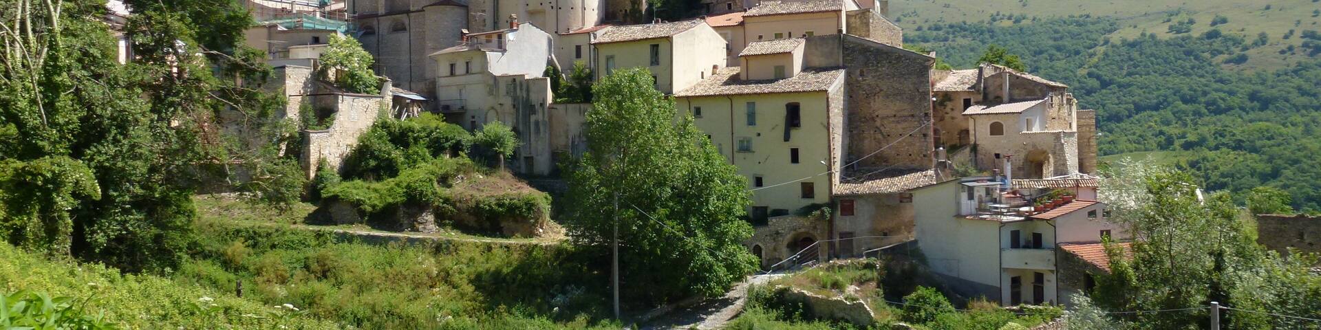 67030 Cocullo AQ, Italy