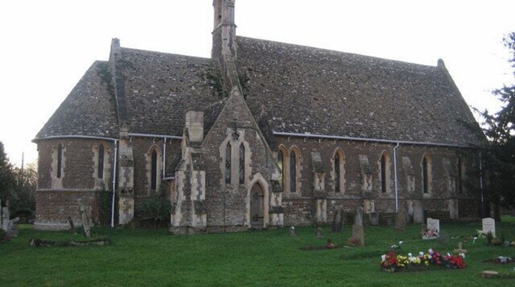 Church of England parish church of St Helen, Dry Sandford, Oxfordshire (formerly Berkshire), seen from the north.