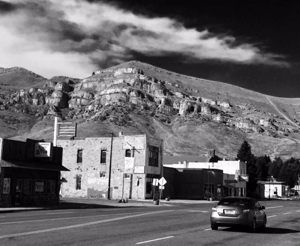 Have you seen the cliffs above Arco Idaho? Every year they (who are they, I wonder?) paint the year on one of the rocks that stick out of the mountain. Where is Arco, I bet you're wondering. It's east of Craters of the Moon National Monument. 