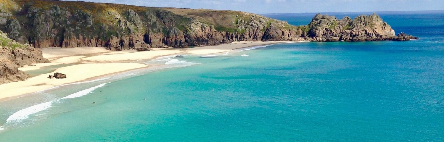 The outdoor Minack Theatre overlooks the magnificent Porthcurno Beach in Cornwall UK 🇬🇧
#GreatOutdoors #England #Penzance #Cornwall