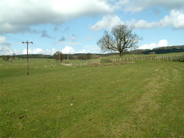 Cannon Hall farmland From the footpath to Home Farm.