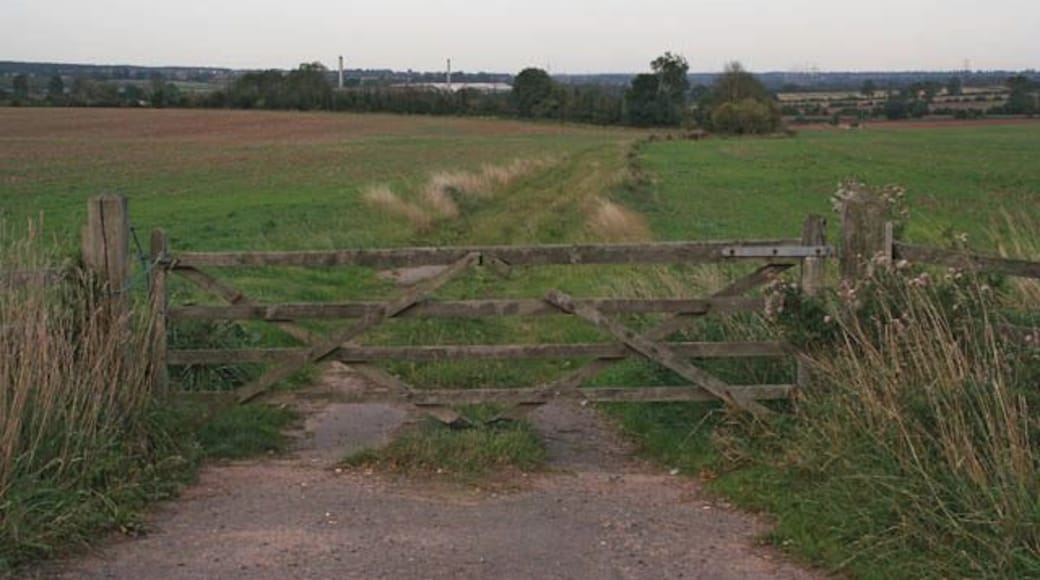 Farmland on the edge of Desford. The industrial buildings are on Desford Lane, Newtown Unthank, SK4904
